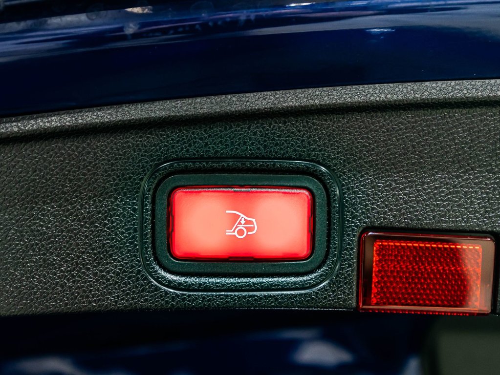 Mercedes-Benz C-Class C 300 2021 à Montréal, Québec - 11 - w1024h768px