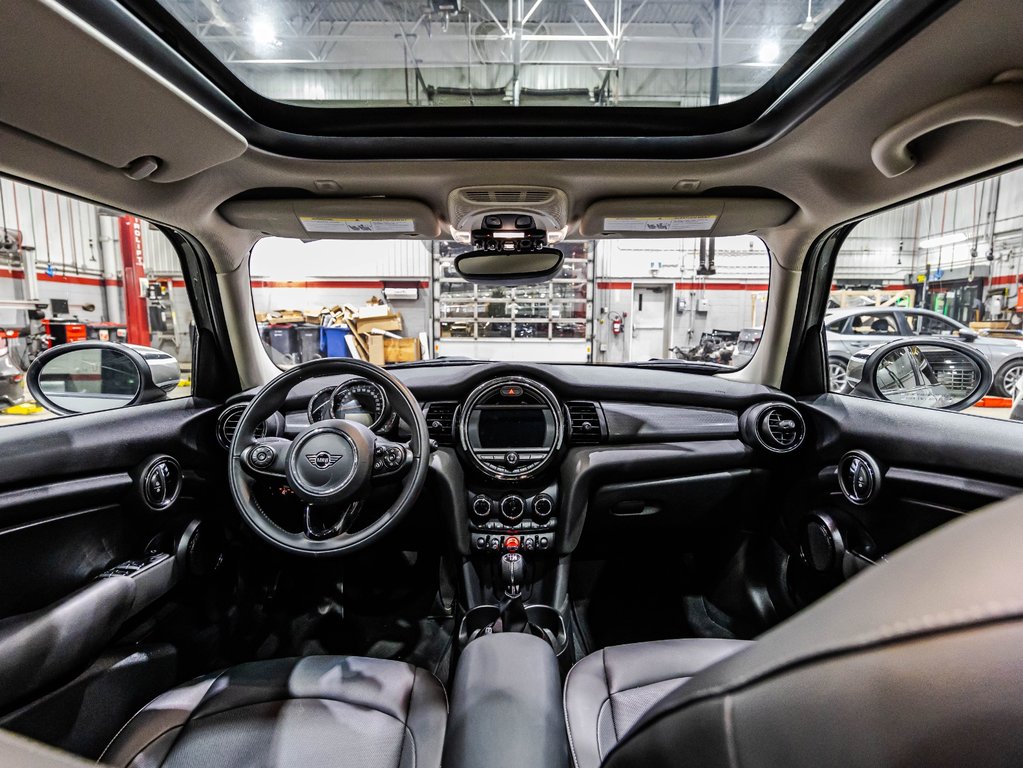 MINI 5 Door Cooper 2021 à , Québec - 15 - w1024h768px