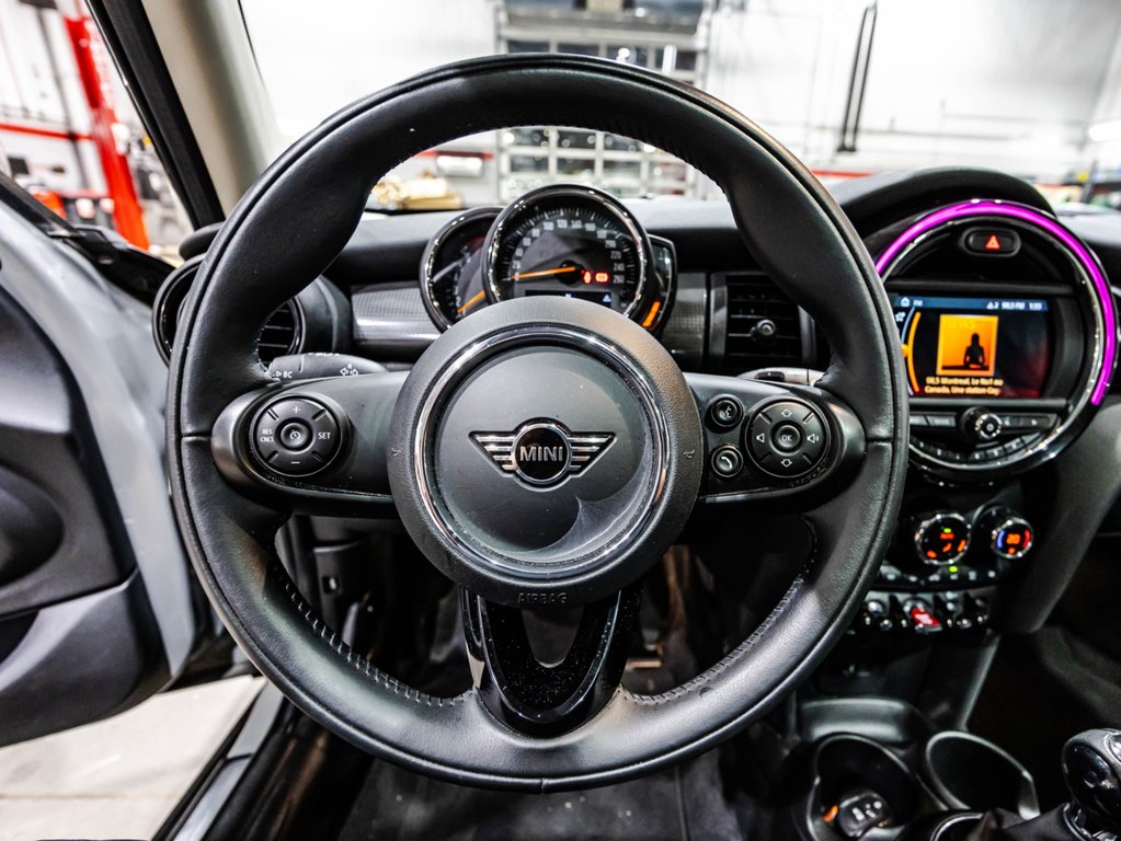 MINI 5 Door Cooper 2021 à , Québec - 23 - w1024h768px