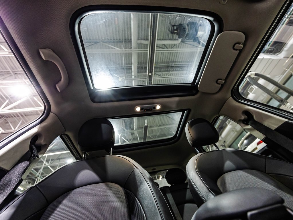 MINI 5 Door Cooper 2021 à , Québec - 19 - w1024h768px