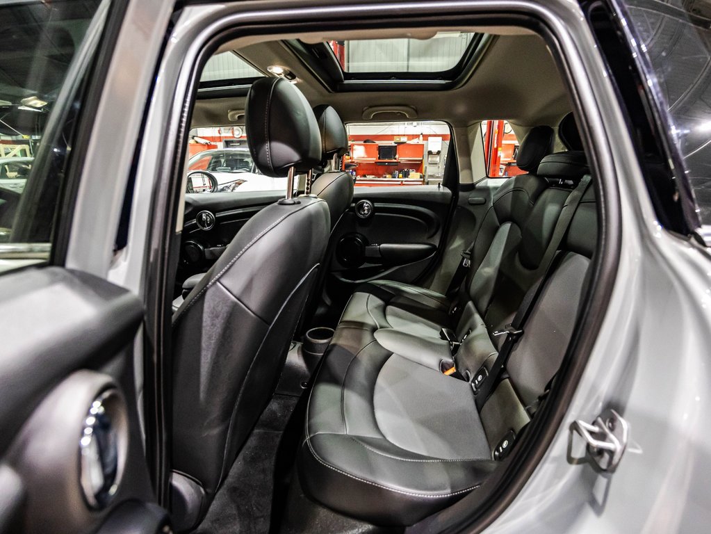 MINI 5 Door Cooper 2021 à , Québec - 14 - w1024h768px