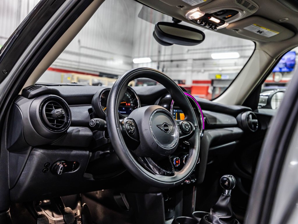 MINI 5 Door Cooper 2021 à , Québec - 21 - w1024h768px