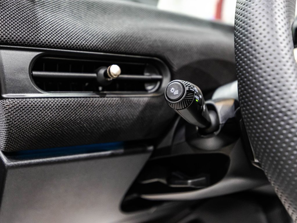 MINI Convertible John Cooper Works 2025 à Montréal, Québec - 20 - w1024h768px