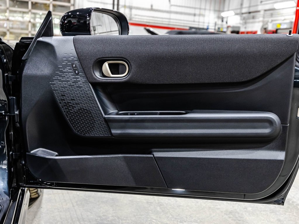 MINI Convertible John Cooper Works 2025 à Montréal, Québec - 15 - w1024h768px