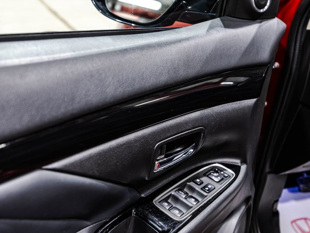 Mitsubishi Outlander PHEV GT 2018 à Lachenaie, Québec - 12 - w1024h768px