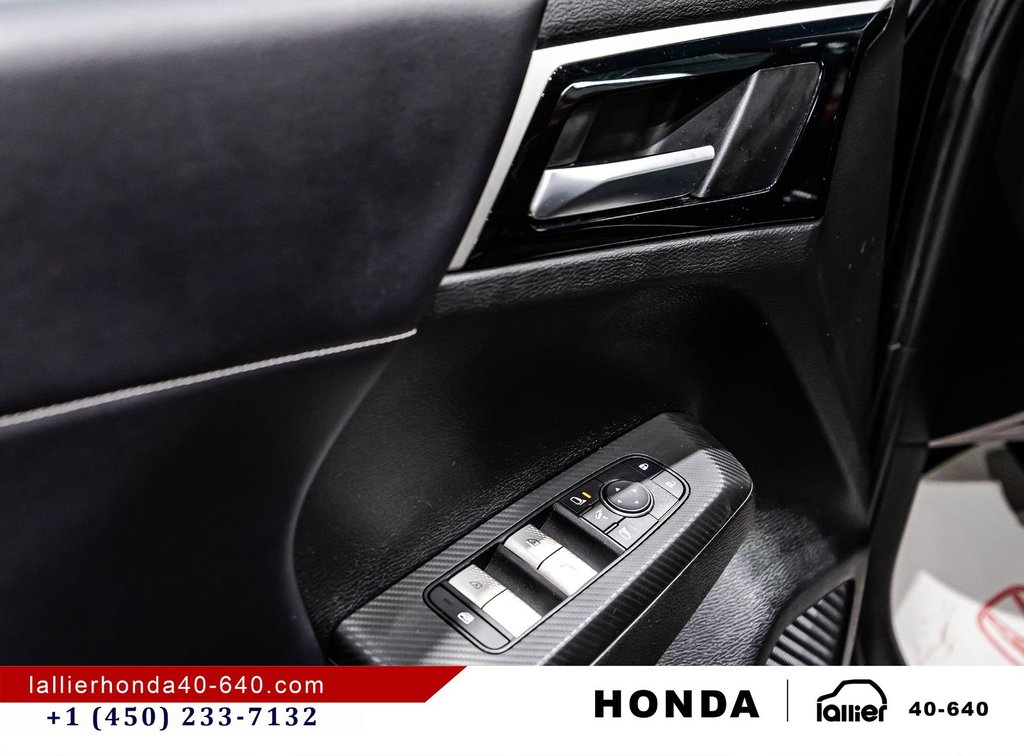 2023 Mitsubishi Outlander PHEV LE/UN PROPRIÉTAIRE/JAMAIS ACCIDENTÉ in Montréal, Quebec - 12 - w1024h768px
