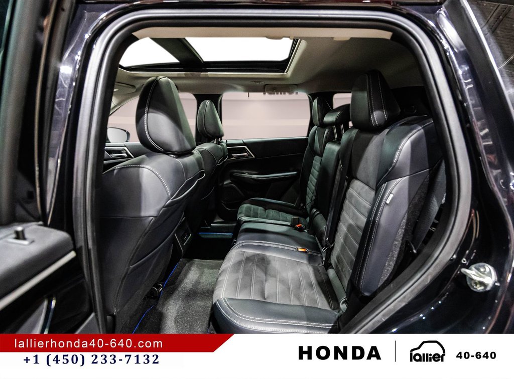 2023 Mitsubishi Outlander PHEV LE/UN PROPRIÉTAIRE/JAMAIS ACCIDENTÉ in Montréal, Quebec - 14 - w1024h768px