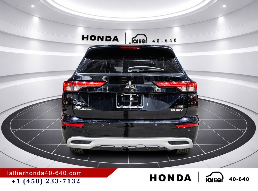 2023 Mitsubishi Outlander PHEV LE/UN PROPRIÉTAIRE/JAMAIS ACCIDENTÉ in Montréal, Quebec - 6 - w1024h768px