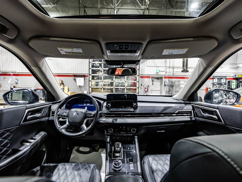 Mitsubishi Outlander Plug-In Hybrid SEL PHEV 2024 à , Québec - 15 - w1024h768px