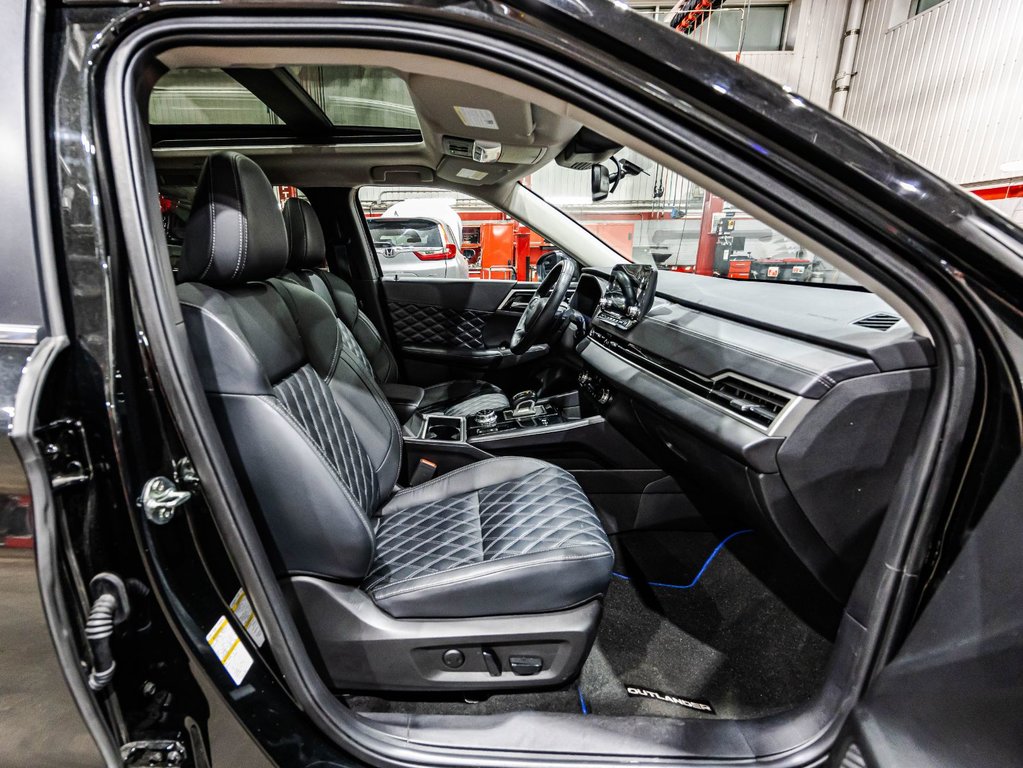 Mitsubishi Outlander Plug-In Hybrid SEL PHEV 2024 à , Québec - 19 - w1024h768px