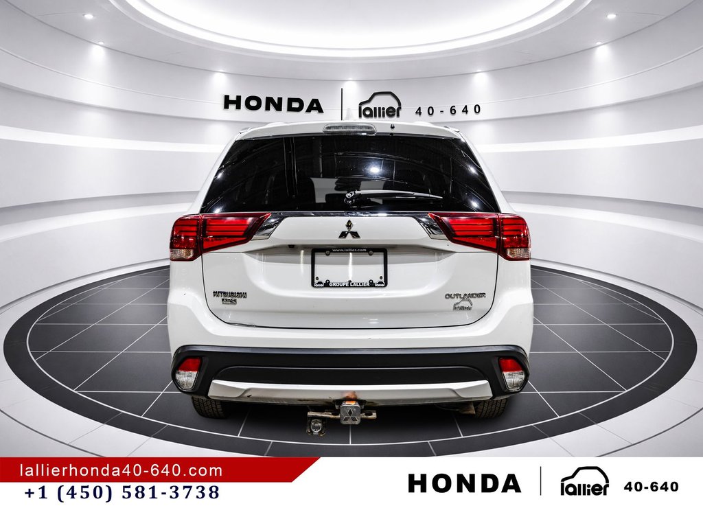 2018 Mitsubishi Outlander SE AWC in Montréal, Quebec - 6 - w1024h768px