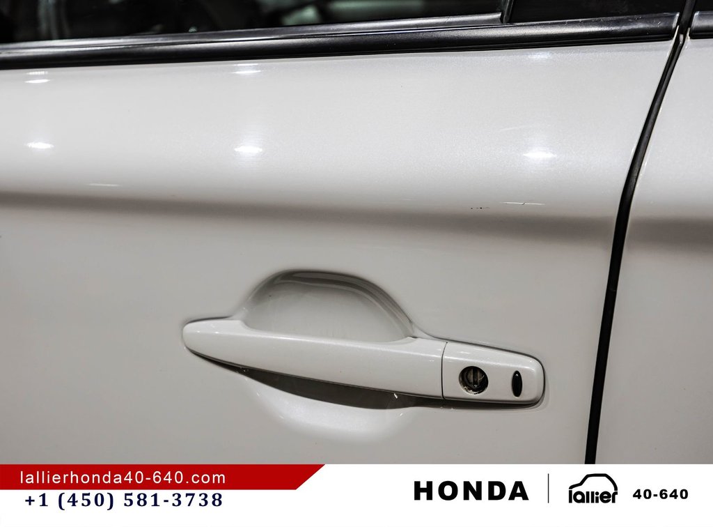 2018 Mitsubishi Outlander SE AWC in Montréal, Quebec - 11 - w1024h768px