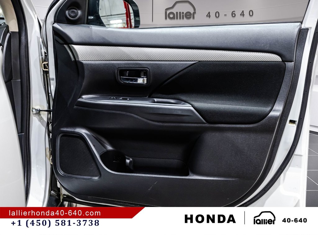 2018 Mitsubishi Outlander SE AWC in Montréal, Quebec - 17 - w1024h768px