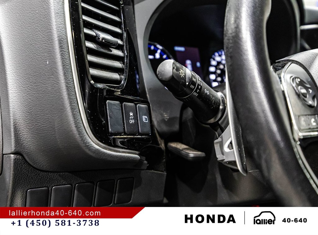 2018 Mitsubishi Outlander SE AWC in Montréal, Quebec - 21 - w1024h768px