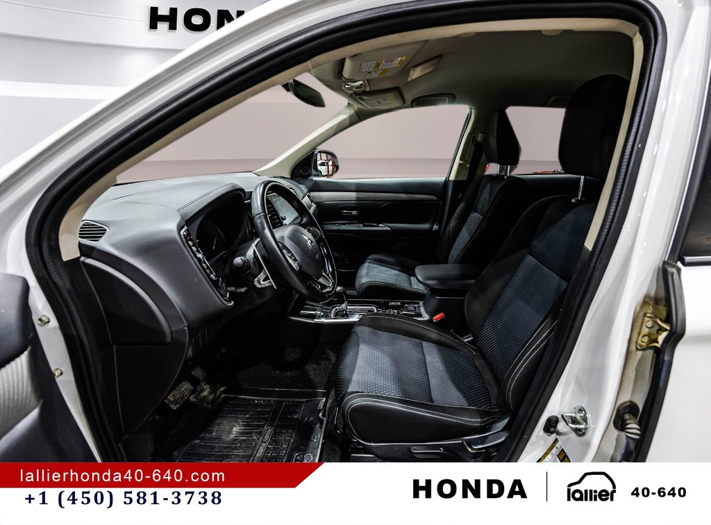 2018 Mitsubishi Outlander SE AWC in Montréal, Quebec - 19 - w1024h768px
