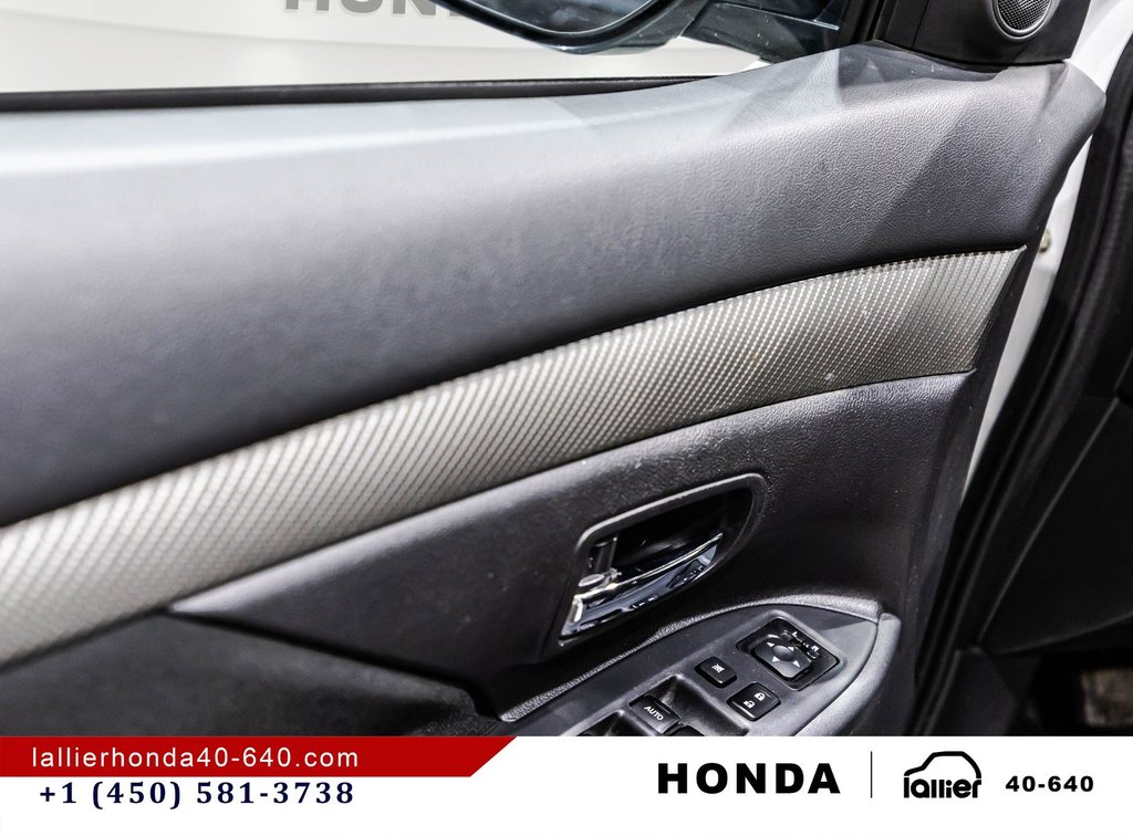 2018 Mitsubishi Outlander SE AWC in Montréal, Quebec - 12 - w1024h768px