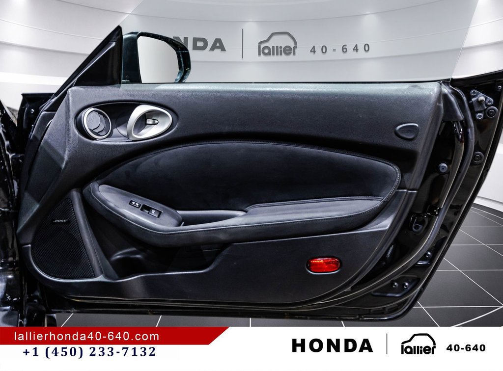 2014 Nissan 370Z CONVERTIBLE/TOURING/MANUELLE in Montréal, Quebec - 14 - w1024h768px