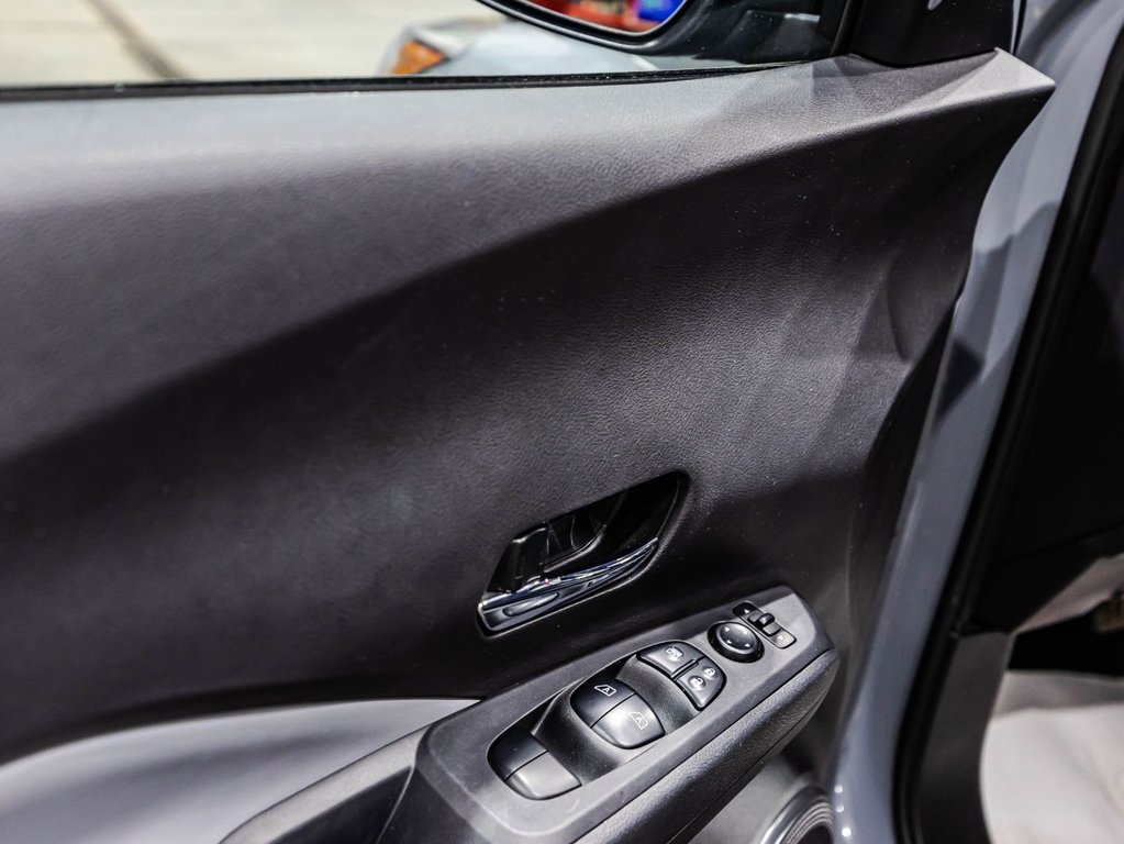 Nissan Kicks SR 2024 à , Québec - 12 - w1024h768px