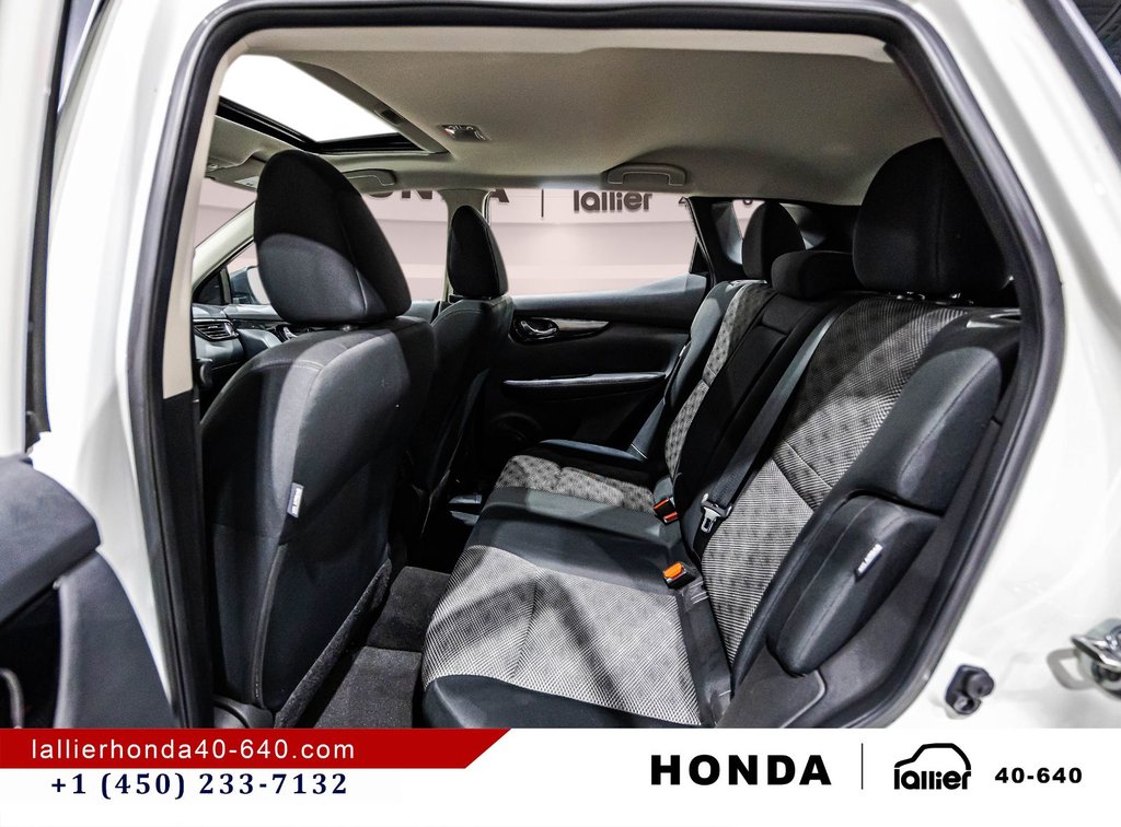 2023 Nissan Qashqai SV AWD in Montréal, Quebec - 14 - w1024h768px