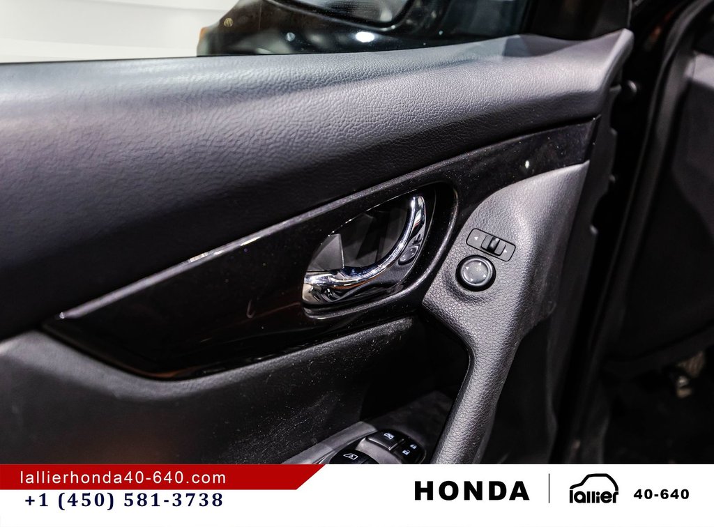 2017 Nissan Rogue SV AWD in Lachenaie, Quebec - 12 - w1024h768px