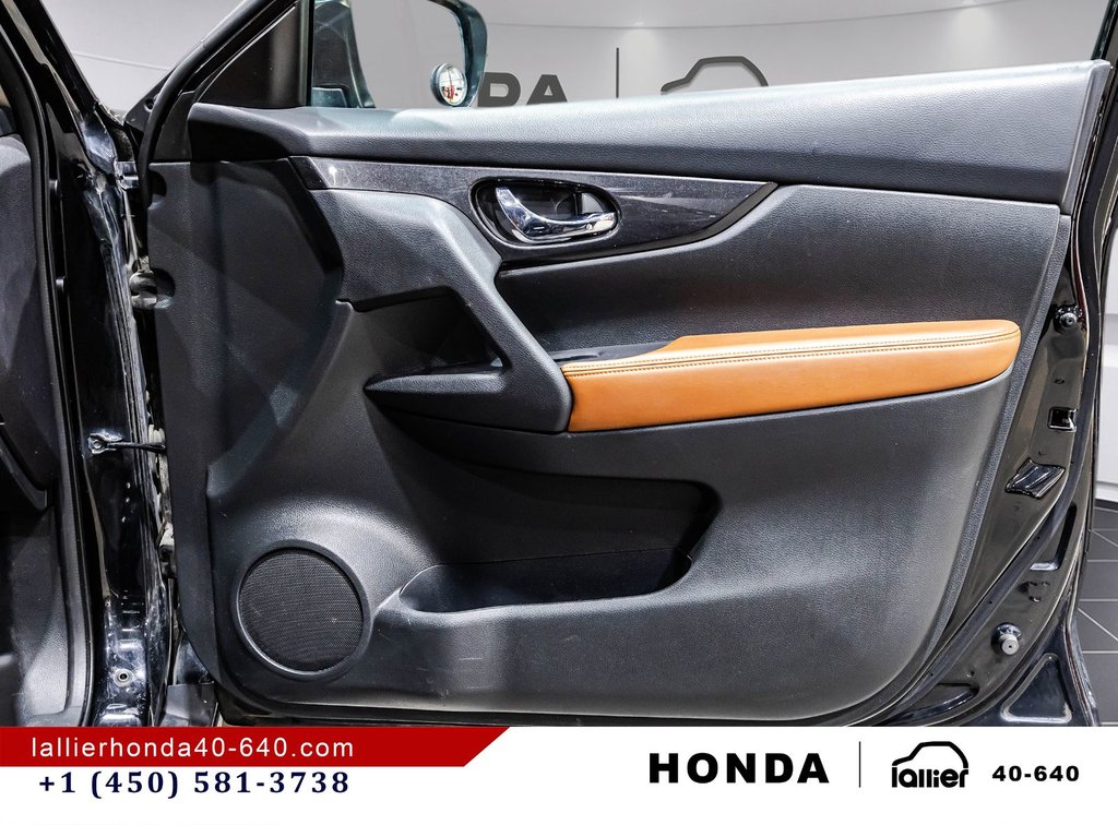 2017 Nissan Rogue SV AWD in Lachenaie, Quebec - 17 - w1024h768px