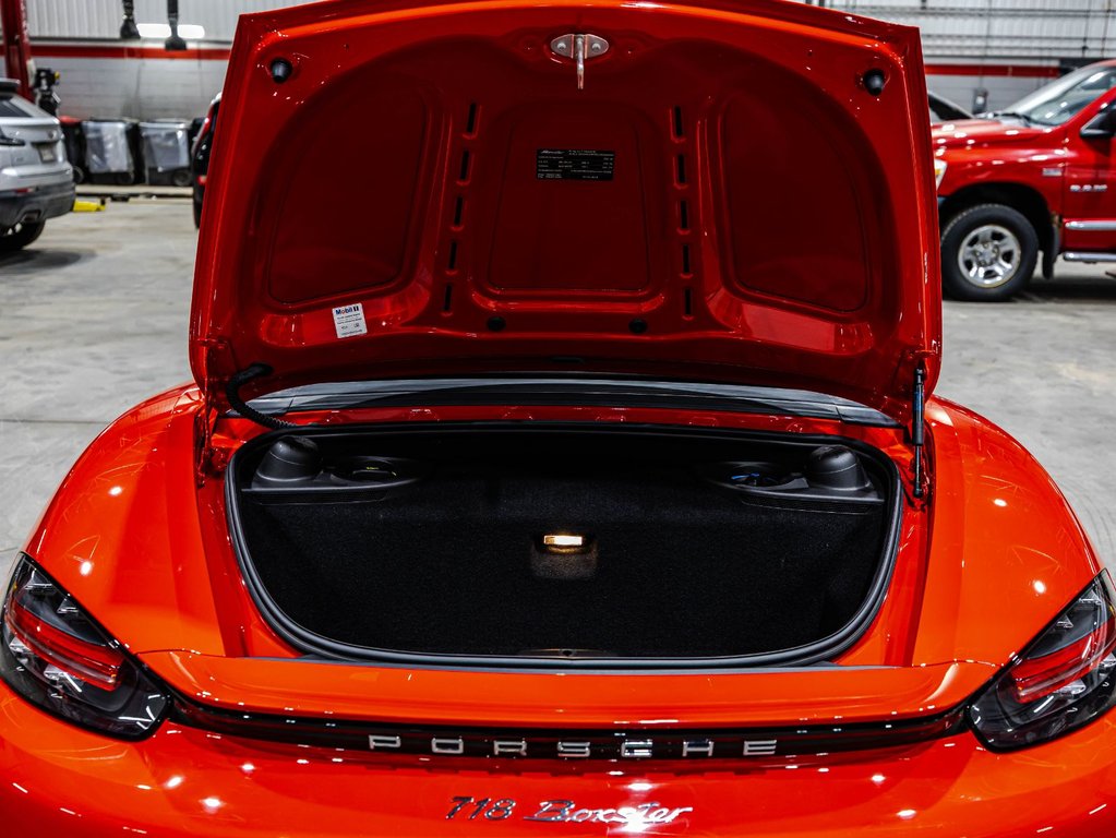 Porsche 718 Boxster PDK 2017 à Lachenaie, Québec - 12 - w1024h768px