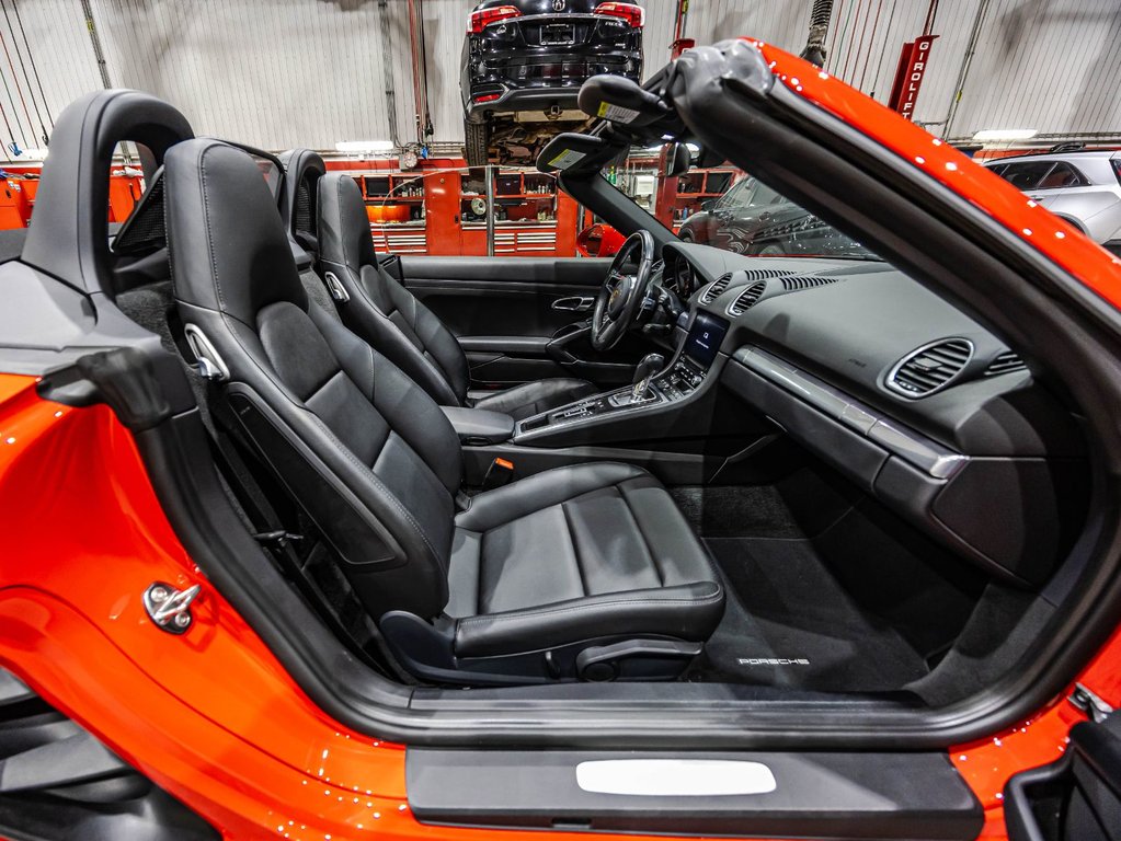 Porsche 718 Boxster PDK 2017 à Lachenaie, Québec - 15 - w1024h768px