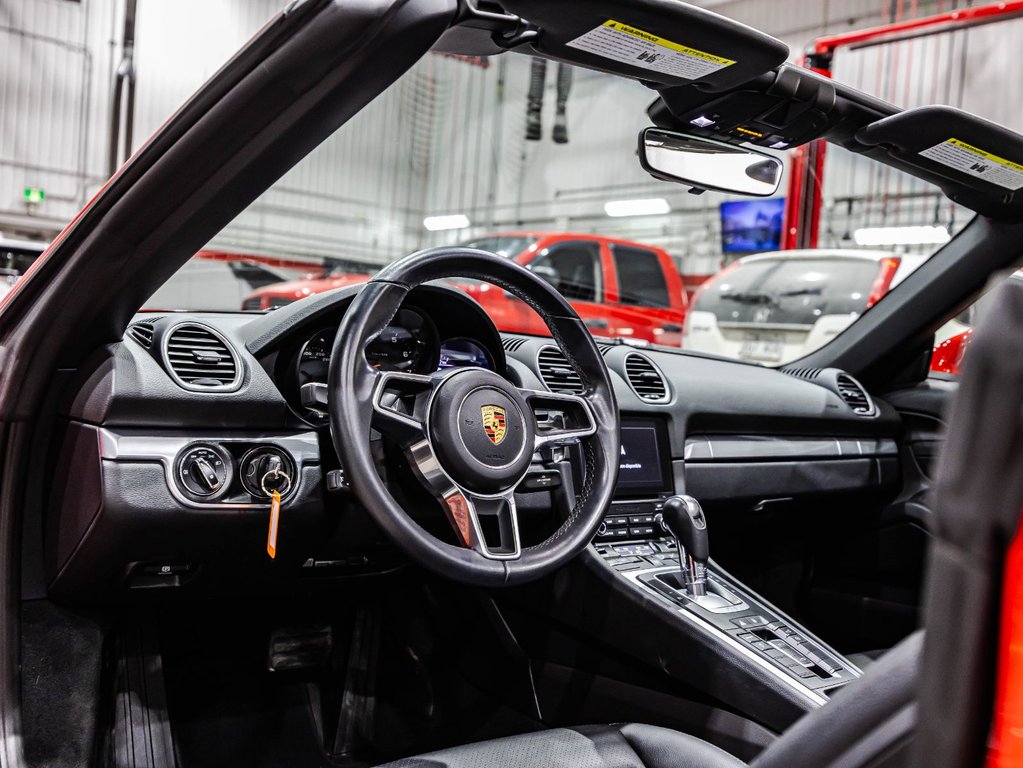 Porsche 718 Boxster PDK 2017 à Lachenaie, Québec - 17 - w1024h768px
