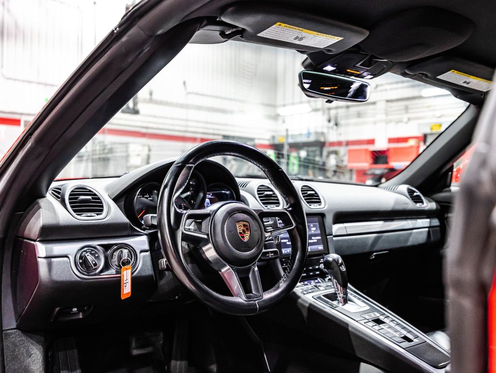 Porsche 718 Boxster  2018 à , Québec - 16 - w1024h768px