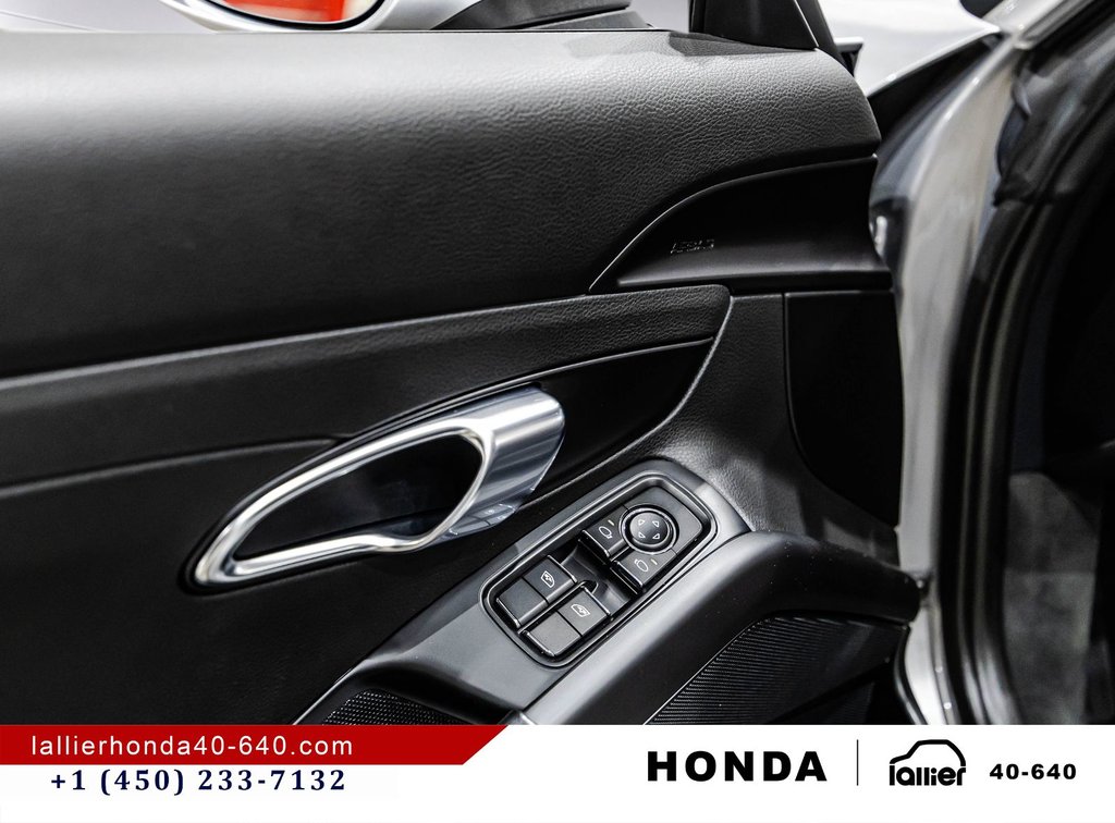 Porsche 718 Boxster  2019 à Lachenaie, Québec - 11 - w1024h768px