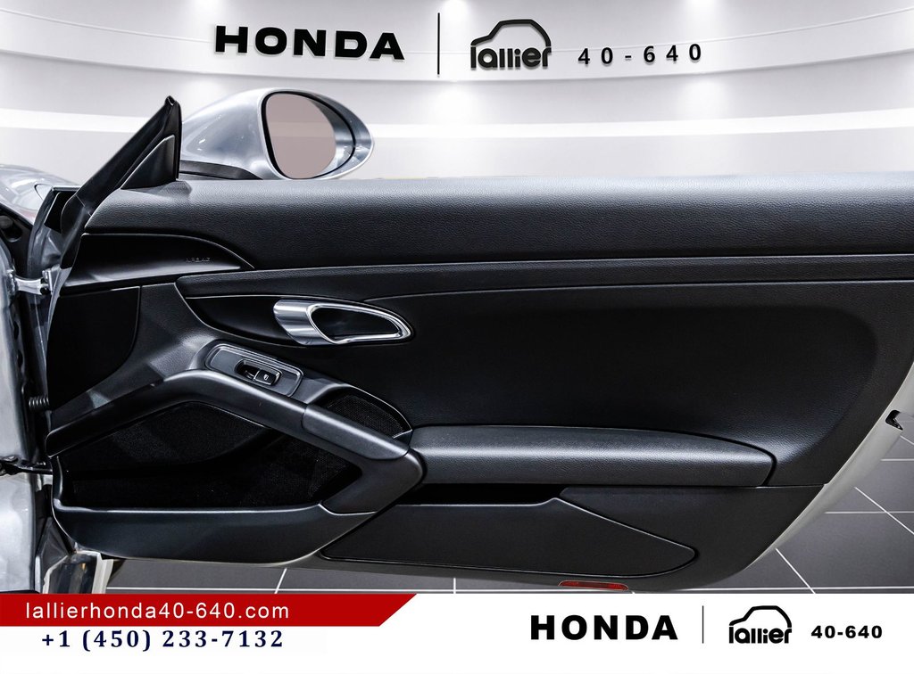 Porsche 718 Boxster  2019 à Lachenaie, Québec - 15 - w1024h768px