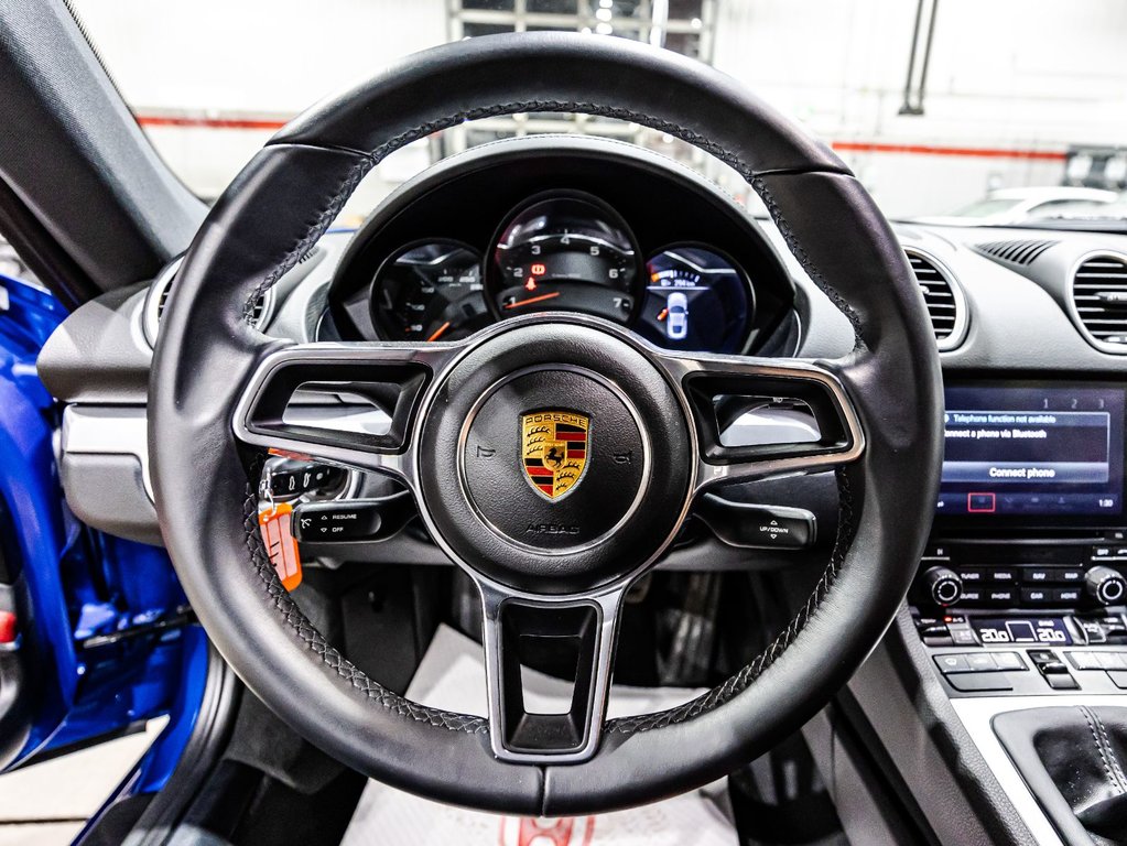 2018 Porsche 718 Cayman in , Quebec - 18 - w1024h768px