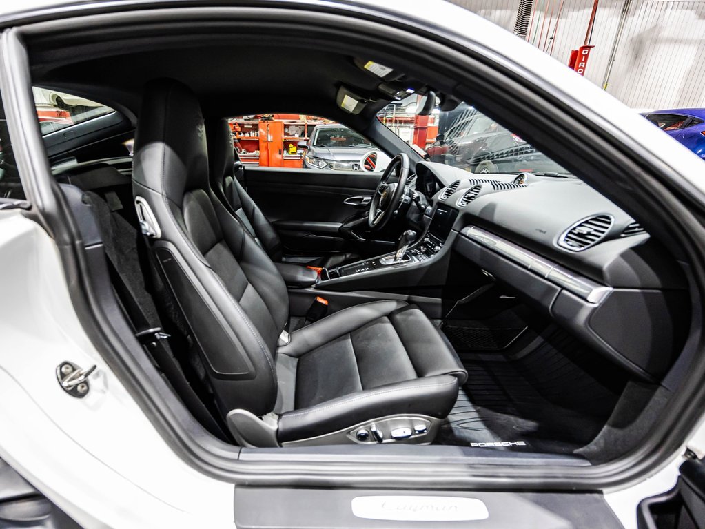 Porsche 718 Cayman  2020 à Lachenaie, Québec - 14 - w1024h768px
