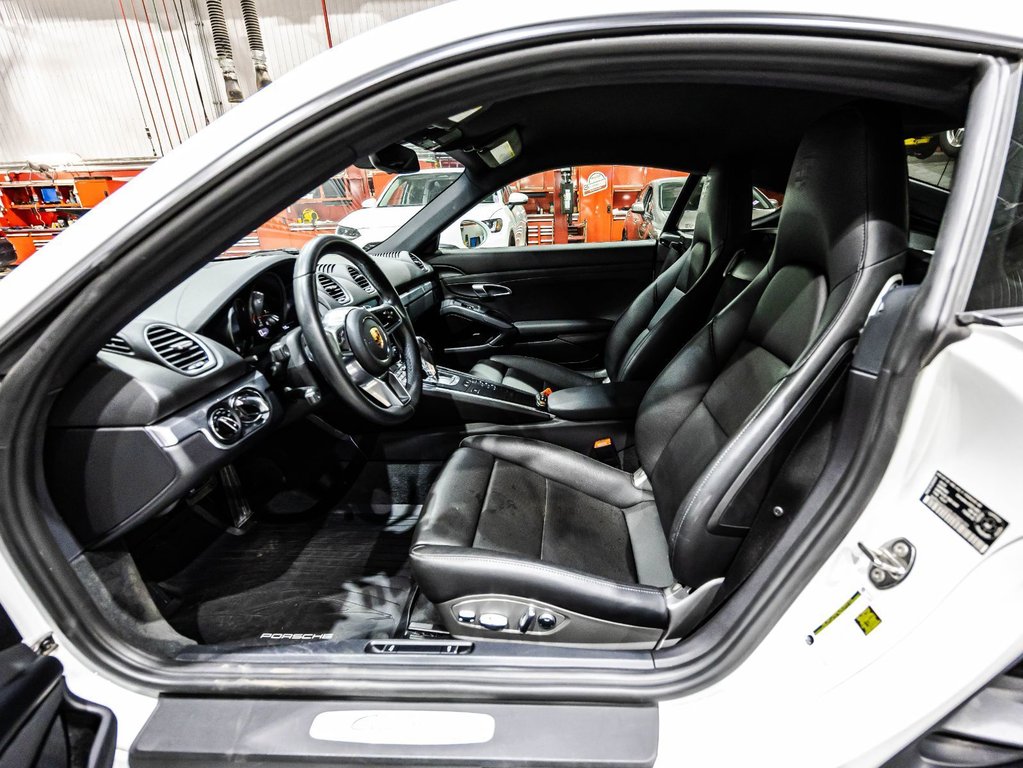 Porsche 718 Cayman 718 CAYMAN 2020 à Lachenaie, Québec - 16 - w1024h768px