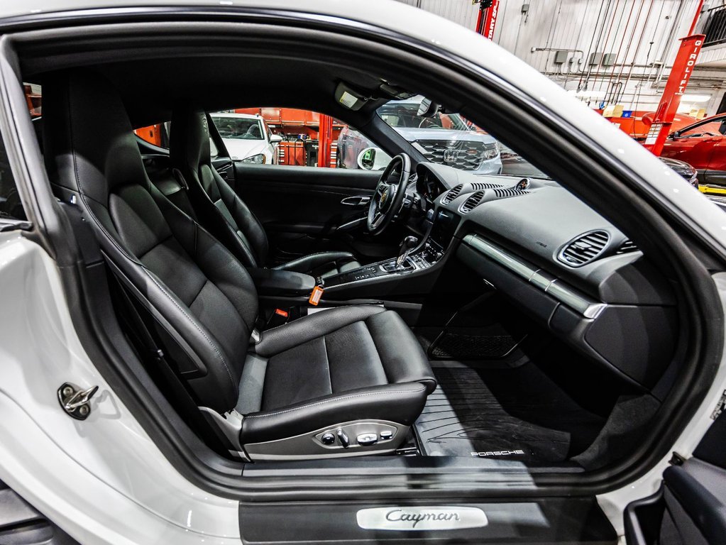 Porsche 718 Cayman 718 CAYMAN 2020 à Lachenaie, Québec - 14 - w1024h768px