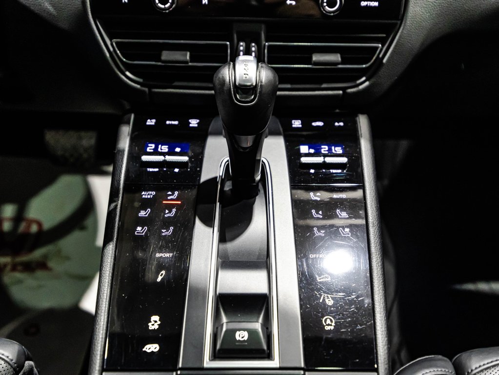 2023 Porsche Macan in Lachenaie, Quebec - 27 - w1024h768px