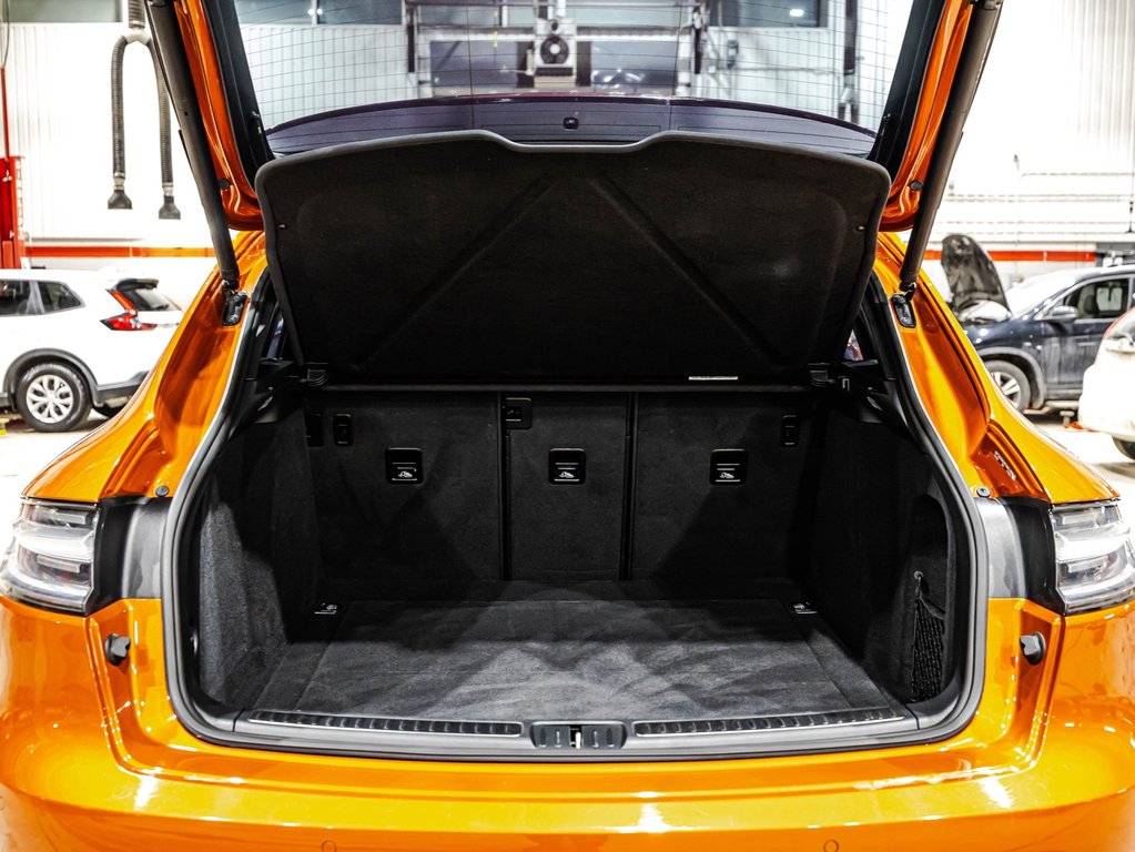 2023 Porsche Macan in Lachenaie, Quebec - 16 - w1024h768px