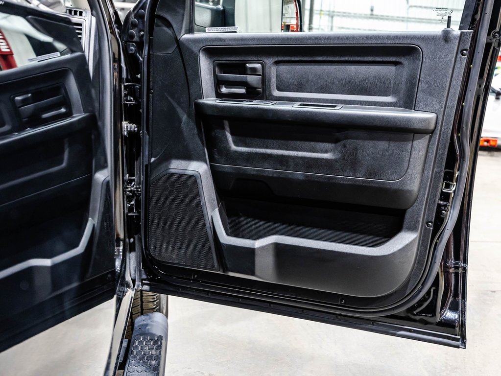 2020 Ram 1500 Classic Express in , Quebec - 16 - w1024h768px
