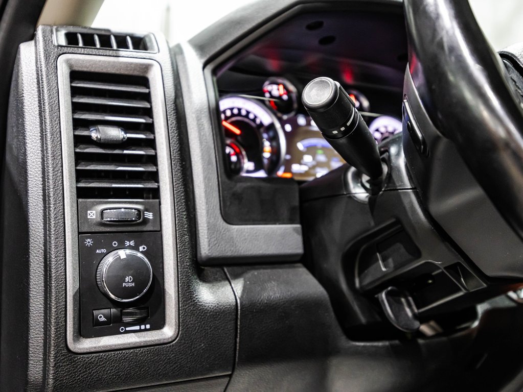 2020 Ram 1500 Classic Express in , Quebec - 20 - w1024h768px