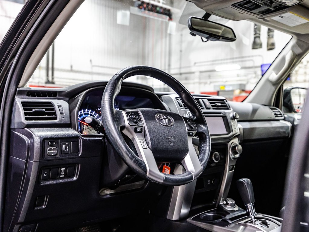2016 Toyota 4Runner SR5 in , Quebec - 20 - w1024h768px