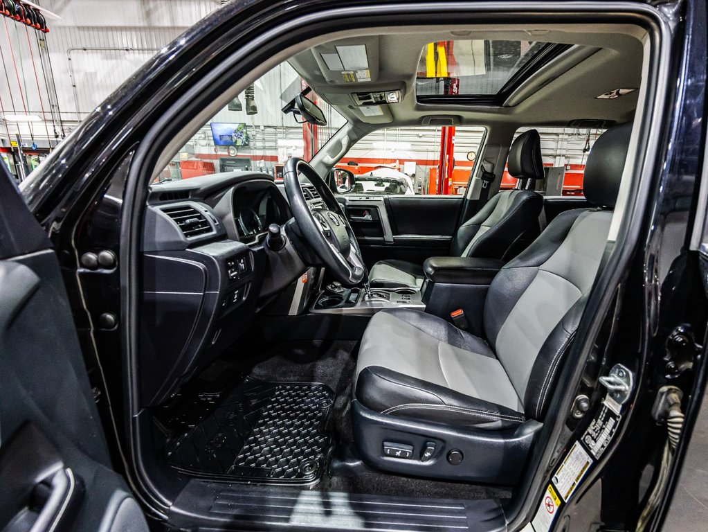 2016 Toyota 4Runner SR5 in , Quebec - 19 - w1024h768px