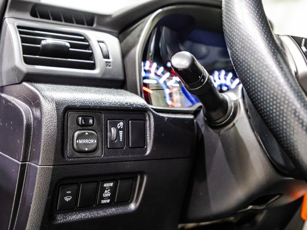 2016 Toyota 4Runner SR5 in , Quebec - 21 - w1024h768px