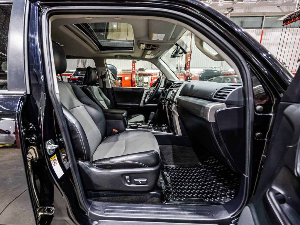 2016 Toyota 4Runner SR5 in , Quebec - 17 - w1024h768px