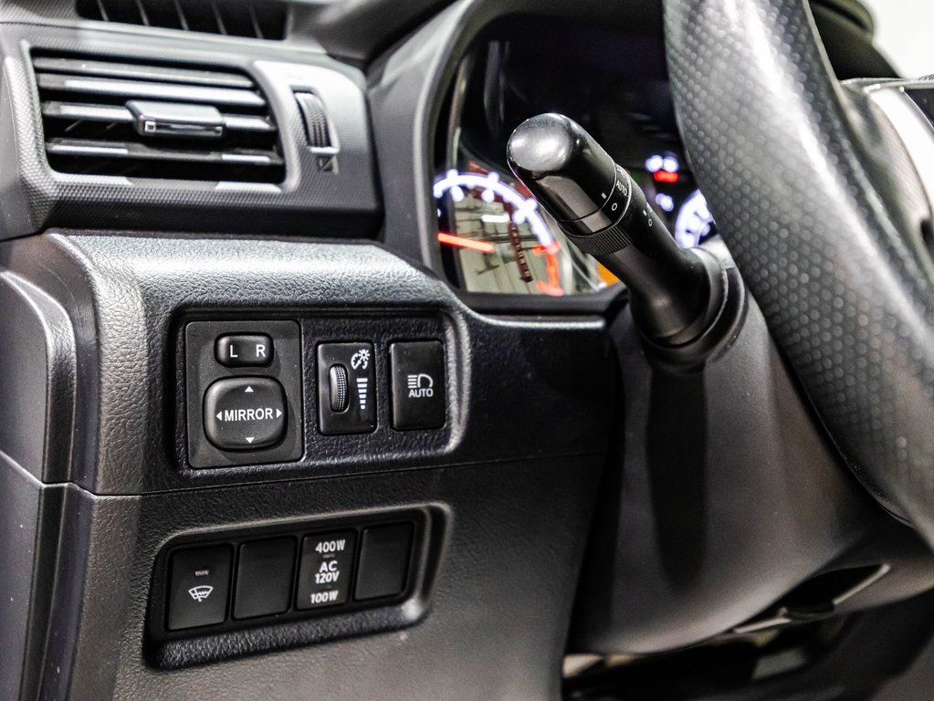 2020 Toyota 4Runner Limited in Lachenaie, Quebec - 21 - w1024h768px
