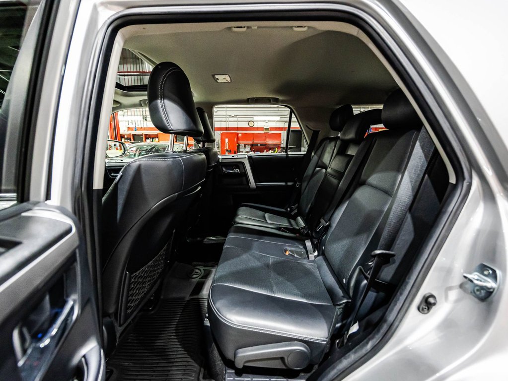 2020 Toyota 4Runner Limited in Lachenaie, Quebec - 13 - w1024h768px
