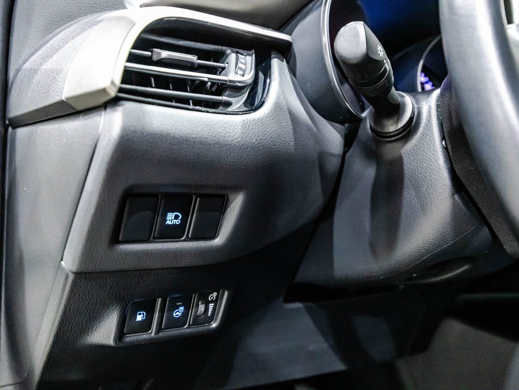 2021 Toyota C-HR LIMITED in , Quebec - 20 - w1024h768px