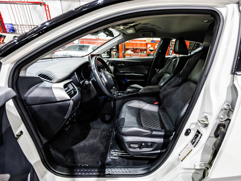 2021 Toyota C-HR LIMITED in , Quebec - 18 - w1024h768px