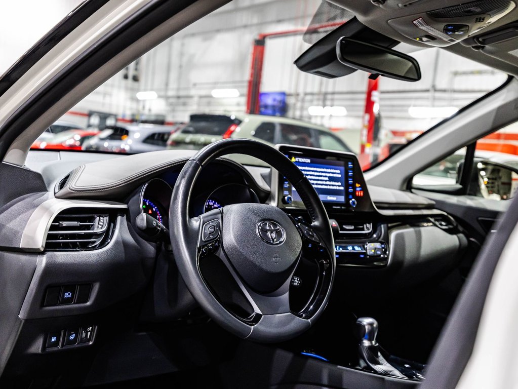 2021 Toyota C-HR LIMITED in , Quebec - 19 - w1024h768px