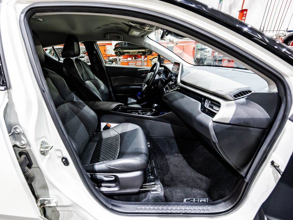 2021 Toyota C-HR LIMITED in , Quebec - 17 - w1024h768px