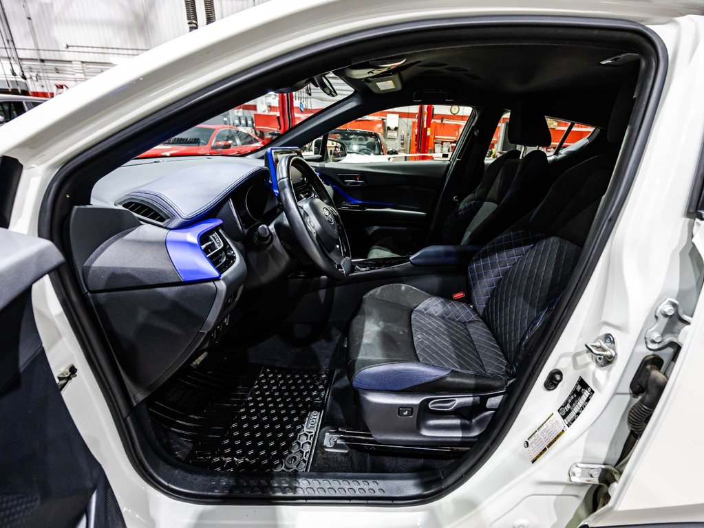 Toyota C-HR XLE 2021 à Montréal, Québec - 18 - w1024h768px